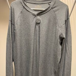 Outdoor Life Mens Sweat Wick buttoned long sleeve